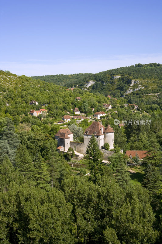 乡村山谷和小城堡，Sauliac Sur Cele, Lot，法国